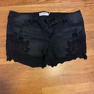 *BNWT* TORRID BLACK DENIM LACE SHORTS